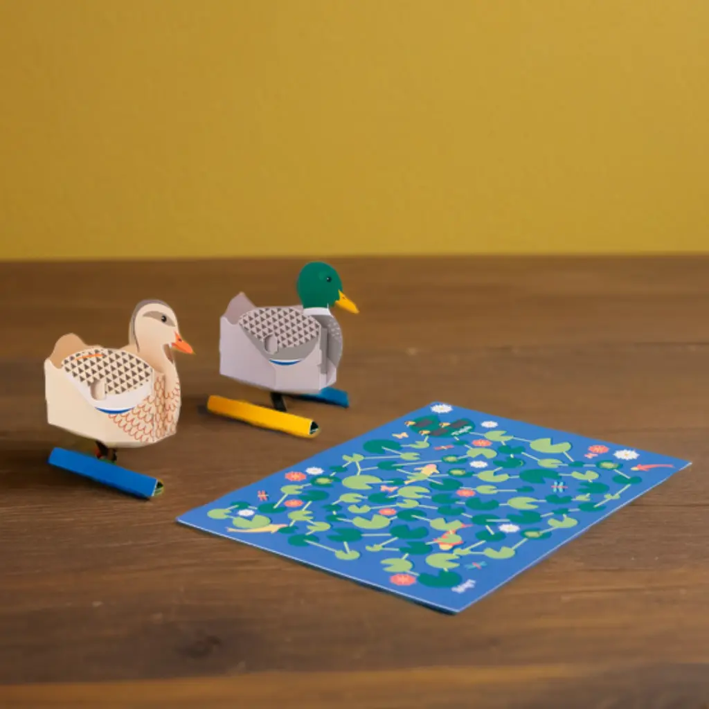 Cardboard-Blow-Duck